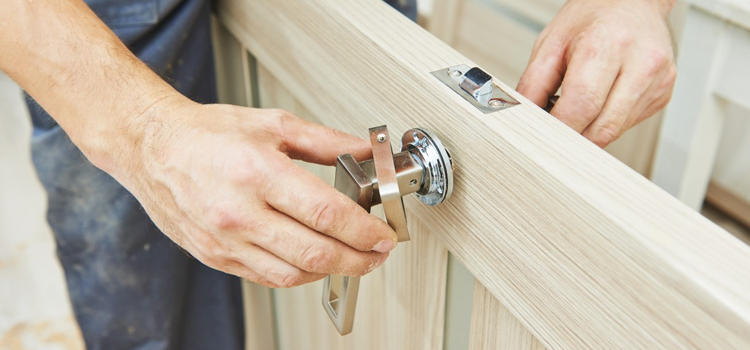interior door repair Paramount