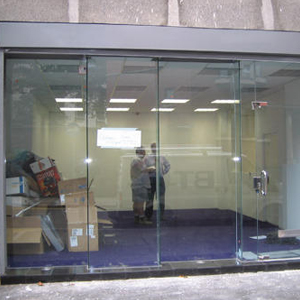 shop front door repair Paramount